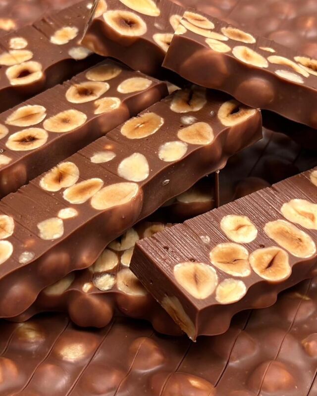 Choklad och nötter är något alldeles extra tycker vi 😋